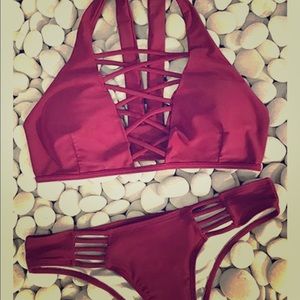 Cupshe lace bikini NWT SIZE LARGE color wine
